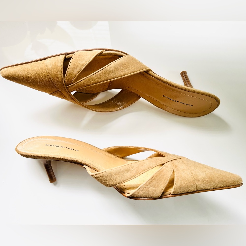 Banana Republic “Rosie” Suede Mule Heel